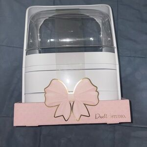 White and Pink Jewelry Organizer